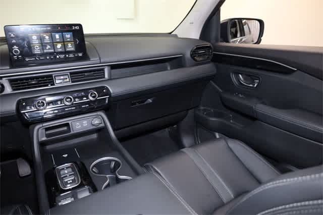 Thumbnail: 2023 Honda Pilot - 18