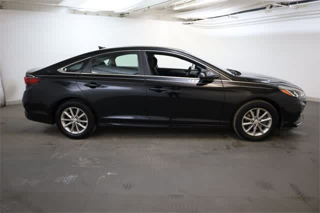 Thumbnail: 2019 Hyundai Sonata - 9