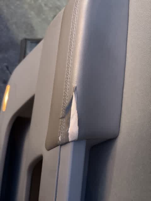 Thumbnail: 2011 Honda Pilot - 6