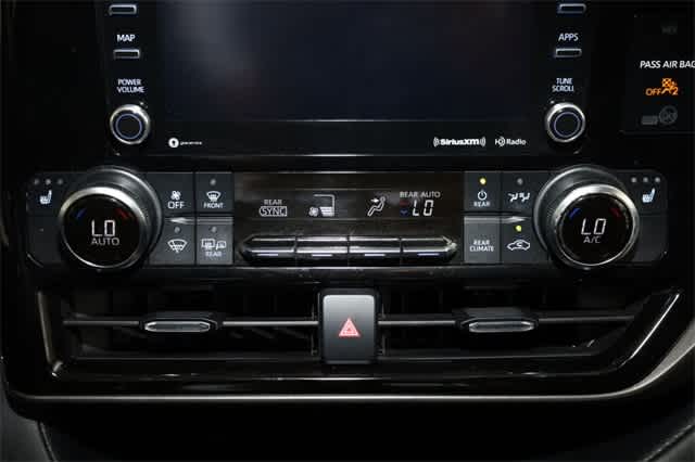 Thumbnail: 2022 Toyota Highlander - 30
