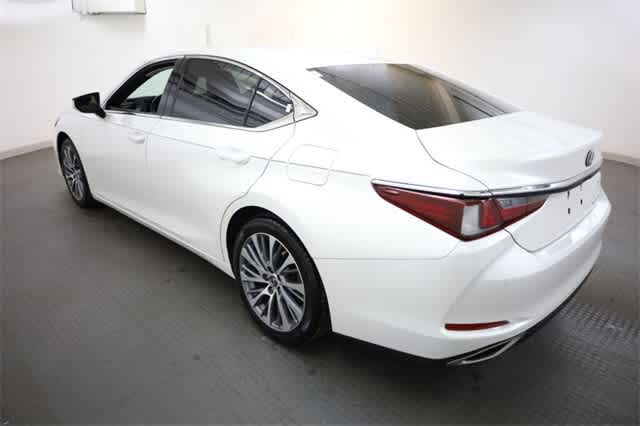 Thumbnail: 2020 Lexus ES - 4