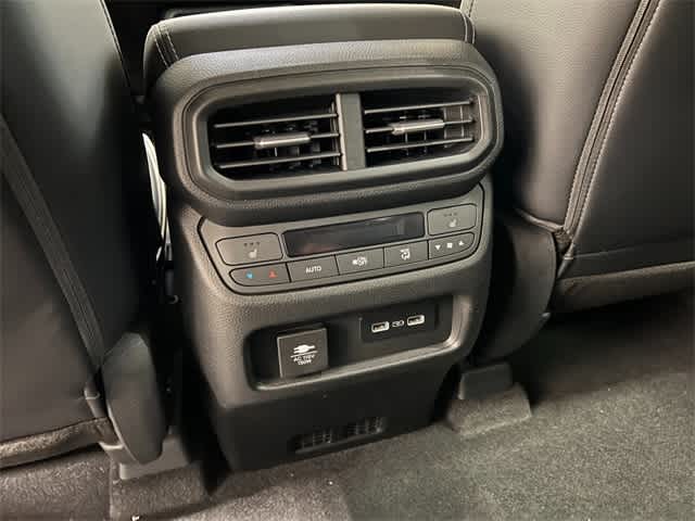 2025 Honda Pilot Elite 33