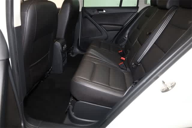 Thumbnail: 2016 Volkswagen Tiguan - 21