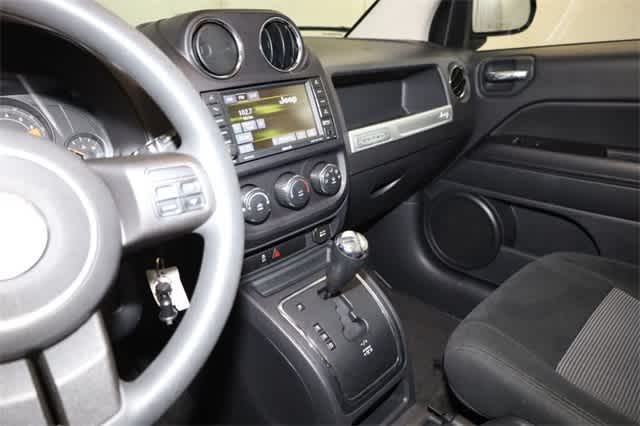 Thumbnail: 2015 Jeep Compass - 23