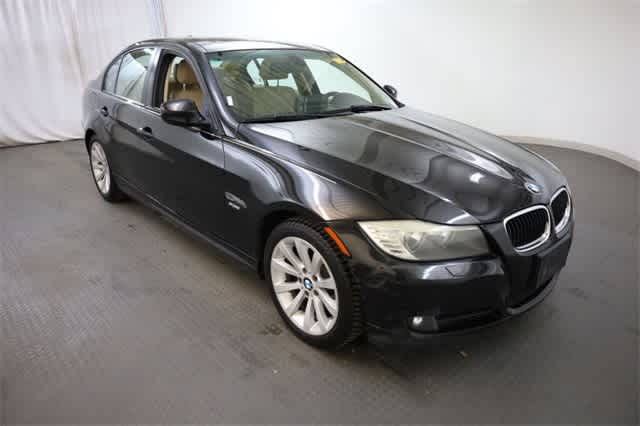 Thumbnail: 2011 BMW 3 Series - 10