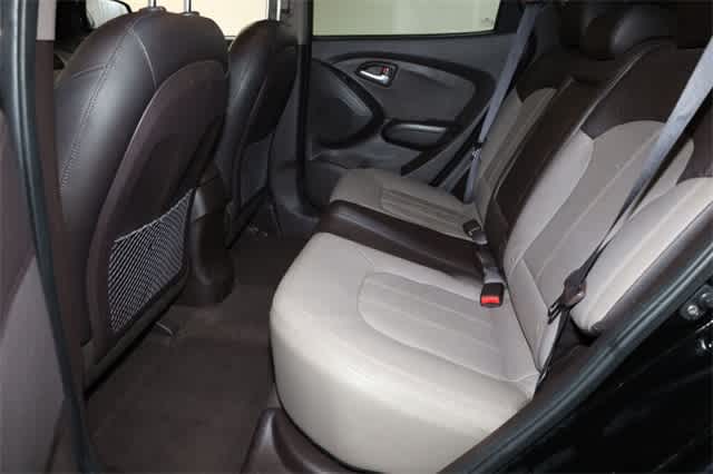 Thumbnail: 2011 Hyundai Tucson - 21