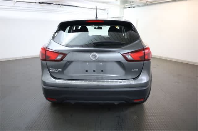 Thumbnail: 2019 Nissan Rogue Sport - 6