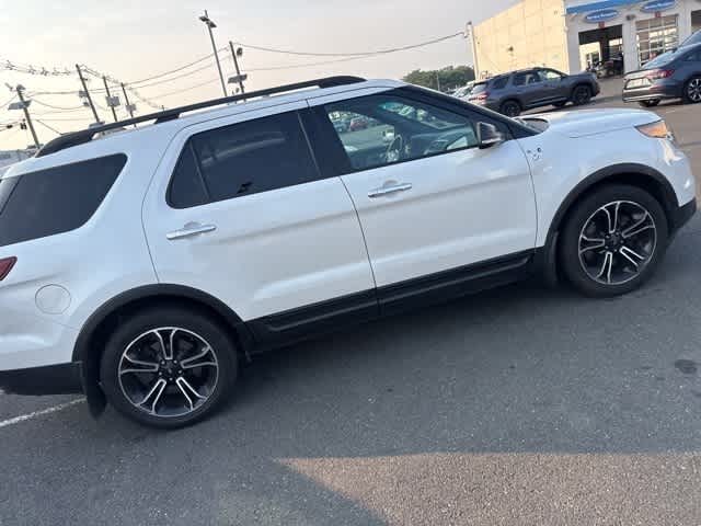 Thumbnail: 2014 Ford Explorer - 14