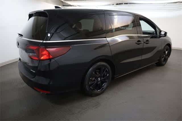 Thumbnail: 2023 Honda Odyssey - 8