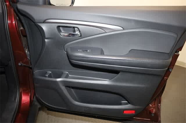 Thumbnail: 2019 Honda Passport - 23