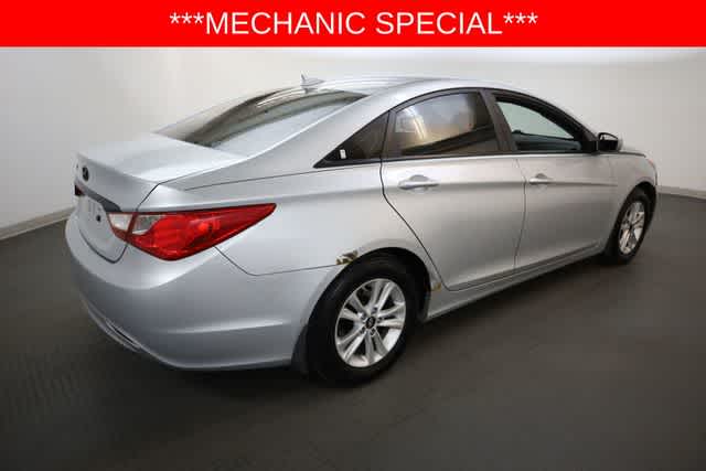Thumbnail: 2013 Hyundai Sonata - 8