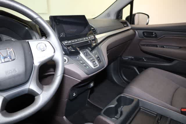 Thumbnail: 2023 Honda Odyssey - 16