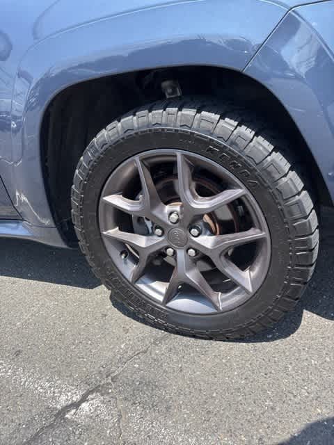 Thumbnail: 2020 Jeep Grand Cherokee - 22
