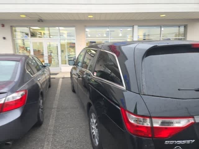 Thumbnail: 2011 Honda Odyssey - 10