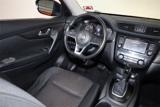 Thumbnail: 2019 Nissan Rogue - 16