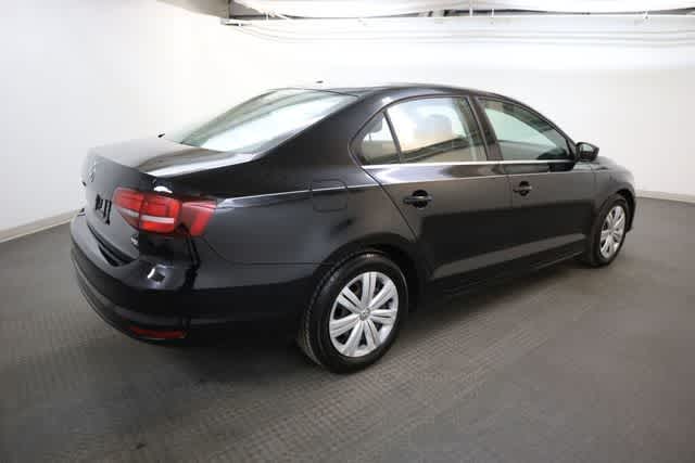 Thumbnail: 2017 Volkswagen Jetta - 8