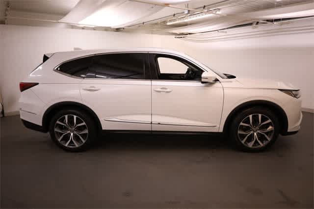 Thumbnail: 2023 Acura MDX - 9