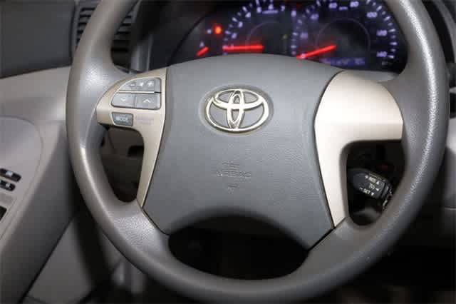 Thumbnail: 2011 Toyota Camry - 29