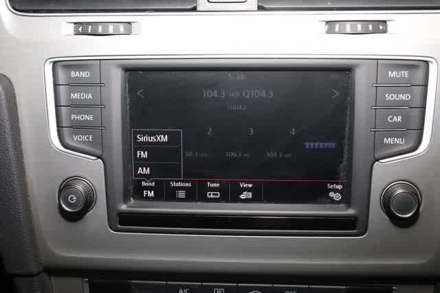 Thumbnail: 2016 Volkswagen Golf - 27