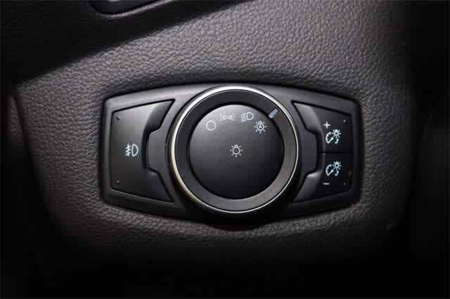 Thumbnail: 2015 Ford Escape - 26