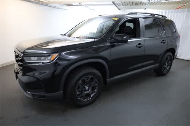Thumbnail: 2023 Honda Pilot - 2
