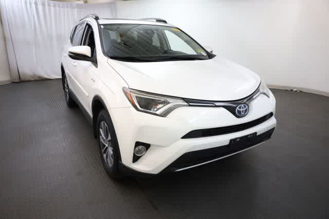 Thumbnail: 2017 Toyota RAV4 - 10