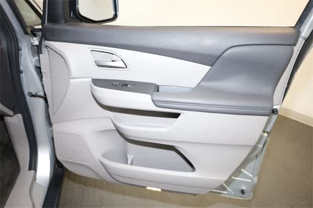 Thumbnail: 2011 Honda Odyssey - 23
