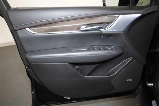 Thumbnail: 2022 Cadillac XT6 - 13