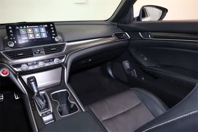 Thumbnail: 2018 Honda Accord - 18