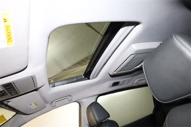 Thumbnail: 2023 Honda Odyssey - 28