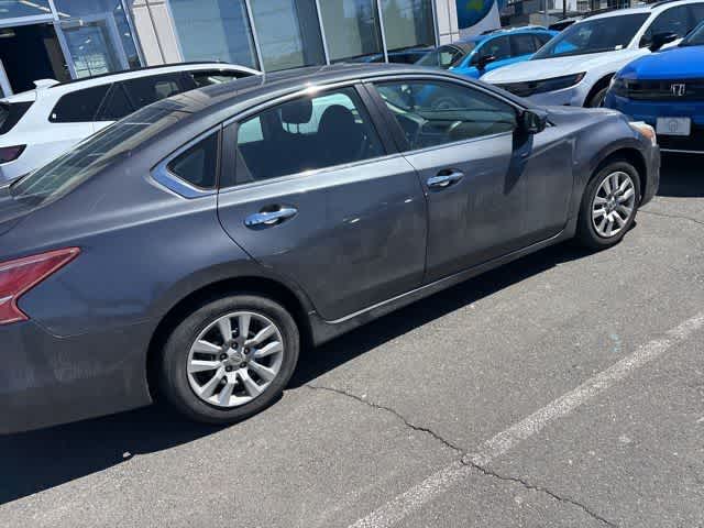 Thumbnail: 2013 Nissan Altima - 13