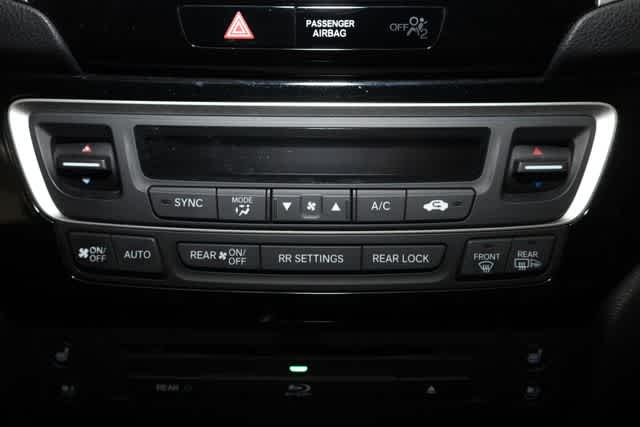 Thumbnail: 2016 Honda Pilot - 32