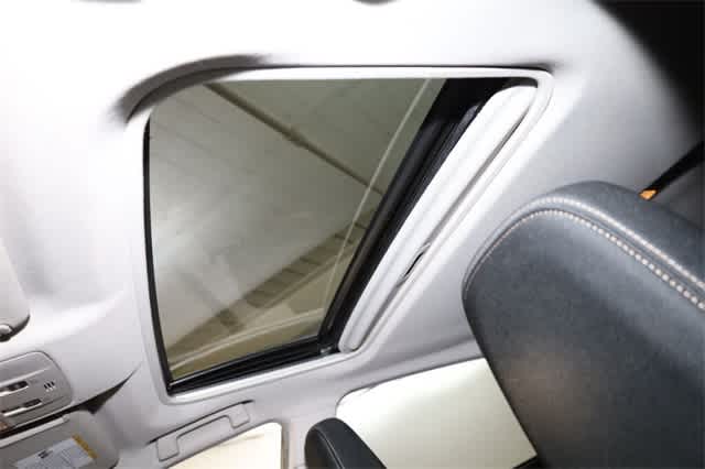 Thumbnail: 2014 Toyota RAV4 - 27