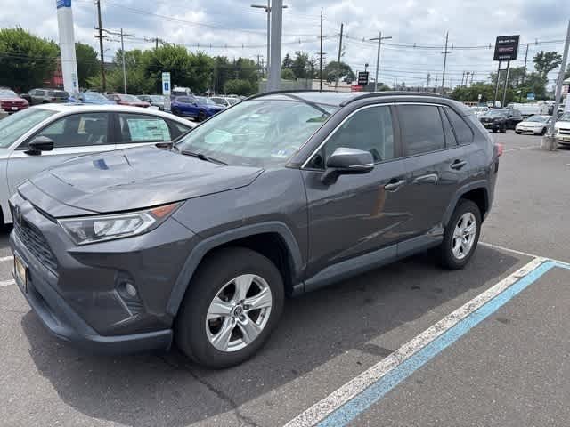 Thumbnail: 2019 Toyota RAV4 - 3