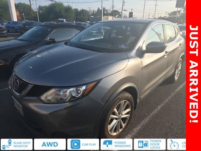 Thumbnail: 2019 Nissan Rogue Sport - 1