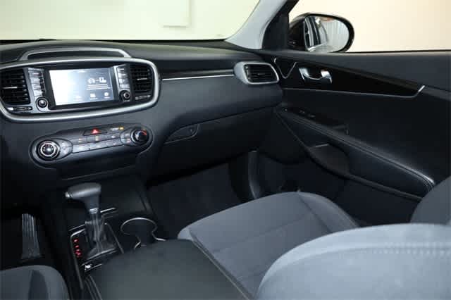 Thumbnail: 2019 Kia Sorento - 18