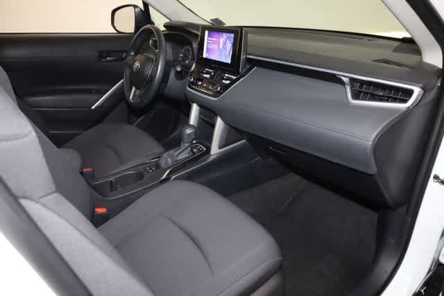 Thumbnail: 2023 Toyota Corolla Cross - 32