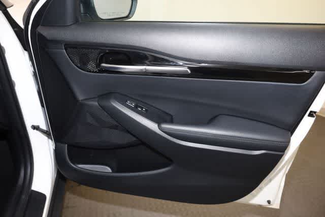 Thumbnail: 2024 Kia Seltos - 33