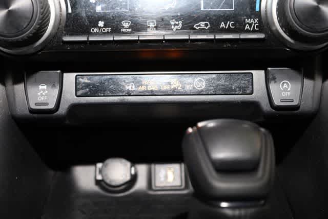 Thumbnail: 2023 Toyota RAV4 - 27