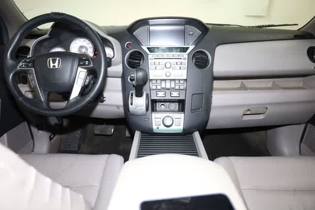 Thumbnail: 2011 Honda Pilot - 17