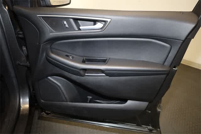 2016 Ford Edge SEL 22
