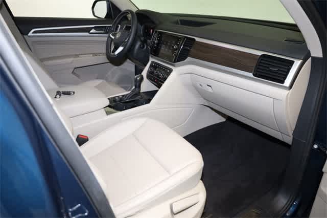 2022 Volkswagen Atlas SE 19