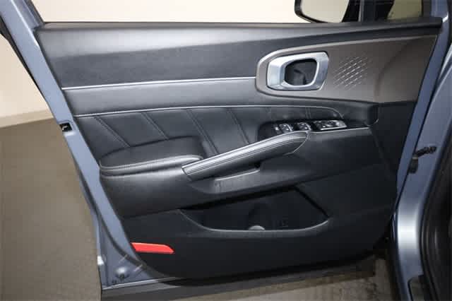 Thumbnail: 2021 Kia Sorento - 13