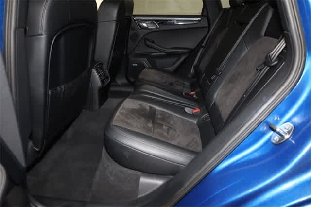 Thumbnail: 2017 Porsche Macan - 21