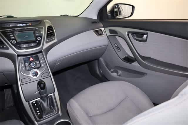 Thumbnail: 2016 Hyundai Elantra - 18