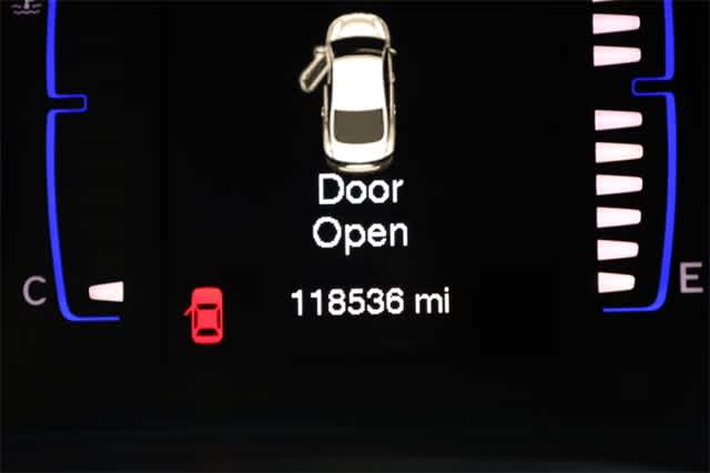 Thumbnail: 2016 Chrysler 200 - 27