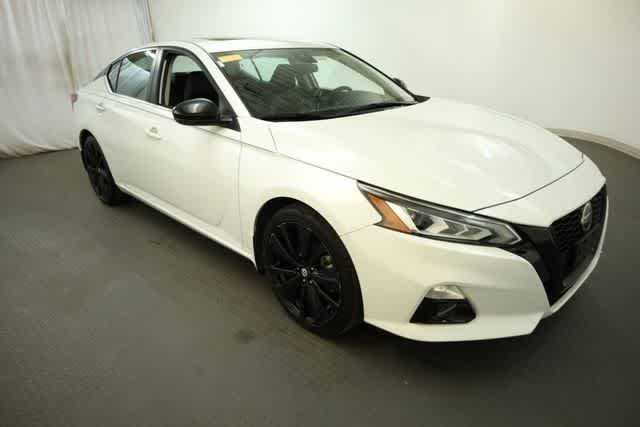 Thumbnail: 2022 Nissan Altima - 10
