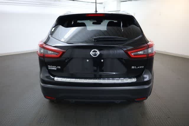Thumbnail: 2020 Nissan Rogue Sport - 6