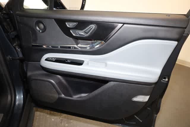 Thumbnail: 2020 Lincoln Corsair - 22