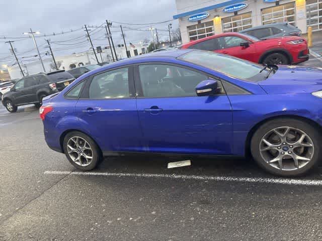 Thumbnail: 2014 Ford Focus - 21